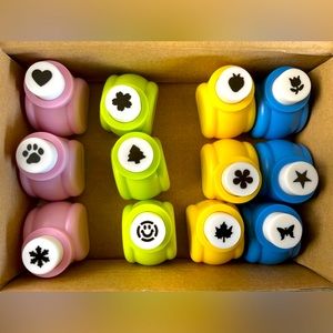 Punch out set of 12 - Stamper/Cut out